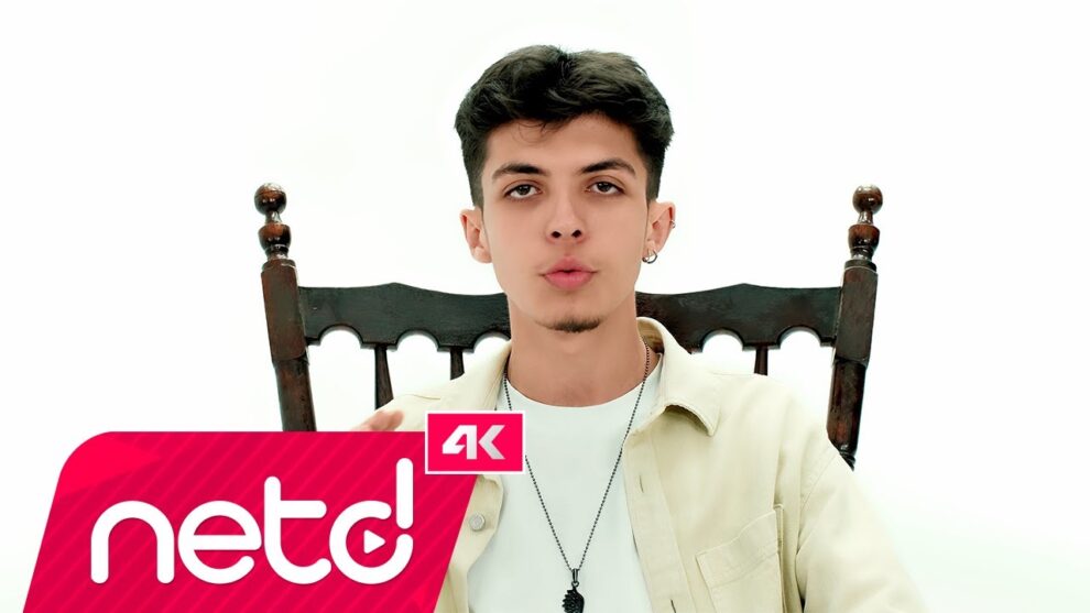 Ayhan Çelenk – Hayalimde Boğulurum